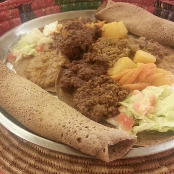 Das Foto wurde bei Restaurante Etiope NURIA von Pablo A. am 9/20/2013 aufgenommen