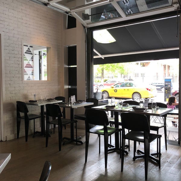 5/20/2018 tarihinde Carolina R.ziyaretçi tarafından Pizzeria Sirenetta'de çekilen fotoğraf