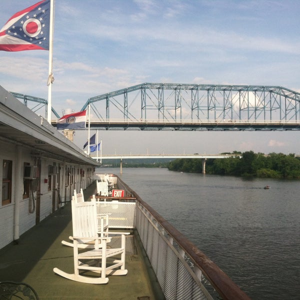 delta queen riverboat hotel