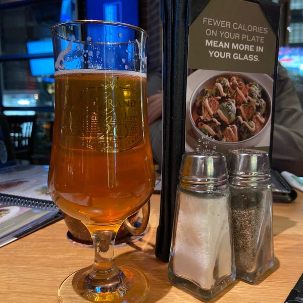 Photo taken at BJ&#39;s Restaurant &amp; Brewhouse by Taka A. on 2/28/2020