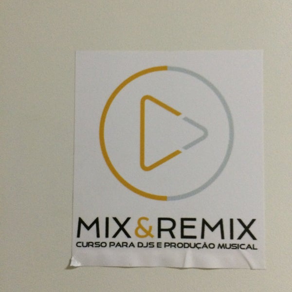 Foto tirada no(a) Mix&amp;Remix - Curso para DJs e Produção Musical por Fernando B. em 1/28/2015