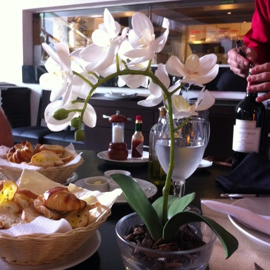 Das Foto wurde bei Grazie! Restaurante von Marina G. am 12/16/2012 aufgenommen