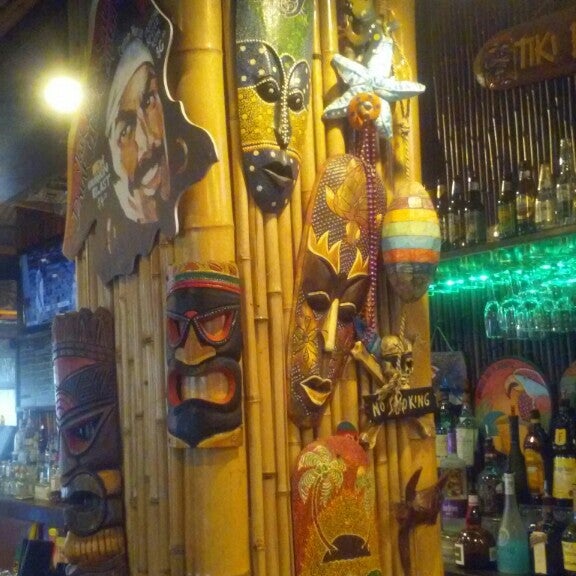 Photo taken at 8th Ave Tiki Bar And Grill by Sean W. on 4/10/2016