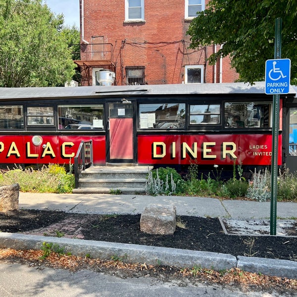 Photo taken at Palace Diner by Jessica L. on 7/11/2022