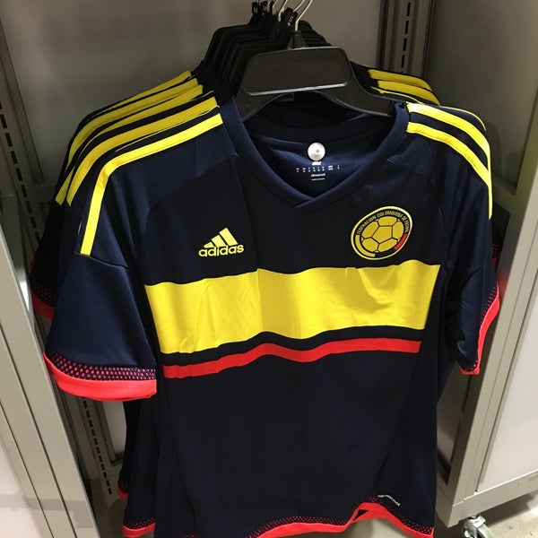 adidas outlet queens