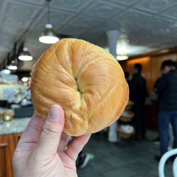 Photo taken at Ess-a-Bagel by Jessica L. on 3/22/2023