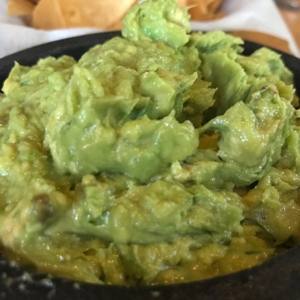 The guac is frash, creamy, and delicious. 🥑