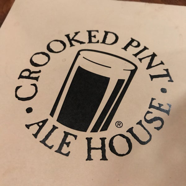 Foto tirada no(a) Crooked Pint Ale House por Nicholas K. em 10/20/2017