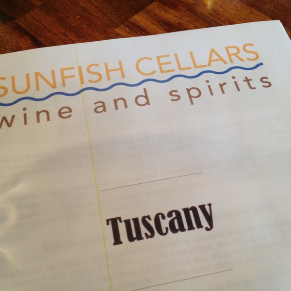 5/4/2013에 Nicholas K.님이 Sunfish Cellars Wine &amp; Spirits에서 찍은 사진