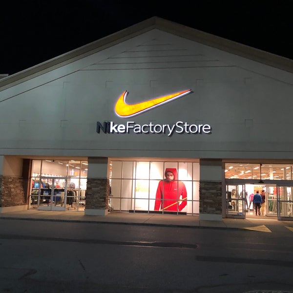 nike store near whitesboro tx