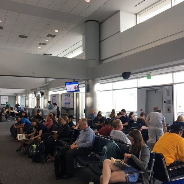 Foto scattata a Aeroporto internazionale di Denver (DEN) da Thomas C. il 7/21/2017