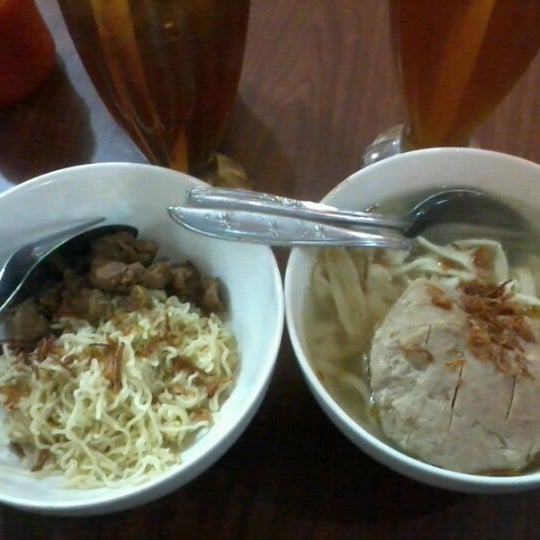 Bakso Raket & Bakmi Djogja Pak Trisno - Pasar Minggu - 0 tips