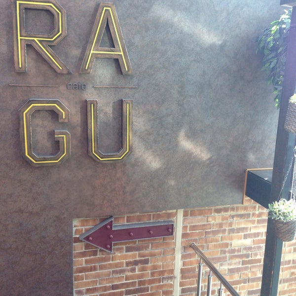 รูปภาพถ่ายที่ R.A.G.U. cafe โดย Ksusha K. เมื่อ 5/9/2015