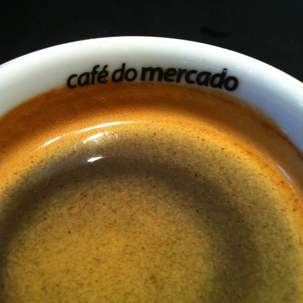 รูปภาพถ่ายที่ Café do Mercado โดย cristiano p. เมื่อ 4/20/2013