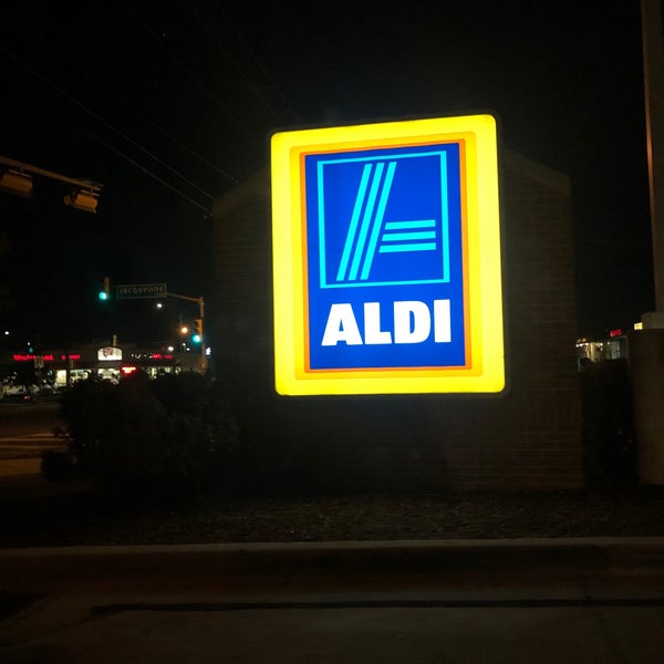 ALDI Grocery Store in Dallas