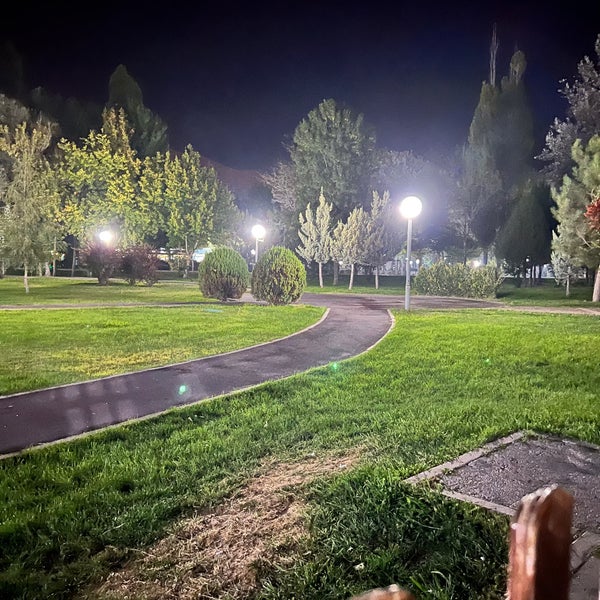 Das Foto wurde bei Kılıçarslan Parkı von Mahmut S. am 9/19/2022 aufgenommen