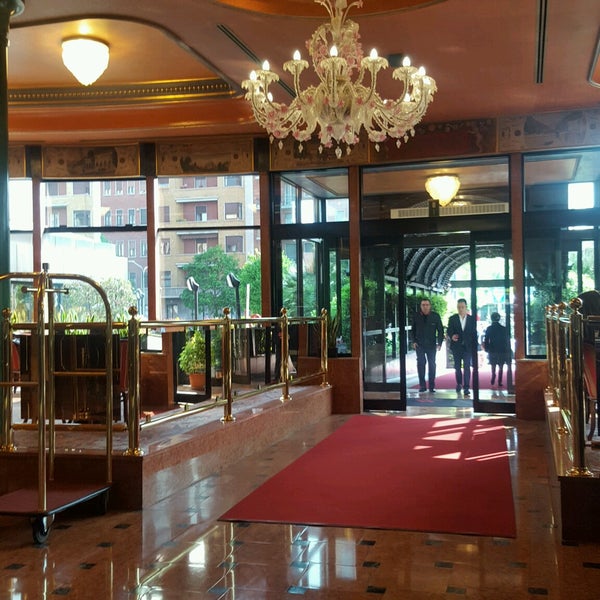 Foto tirada no(a) Milan Marriott Hotel por Katerina C. em 4/10/2017