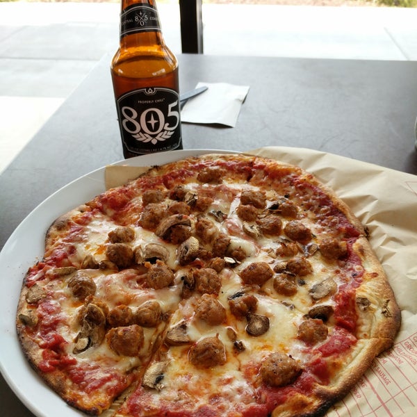 Photo taken at Mod Pizza by Paulo M. on 5/6/2018