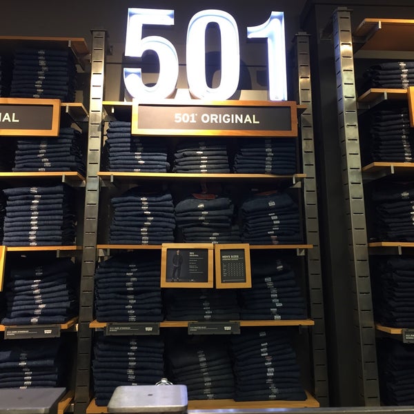 The Levi's Outlet - Clothing Store in Hanover
