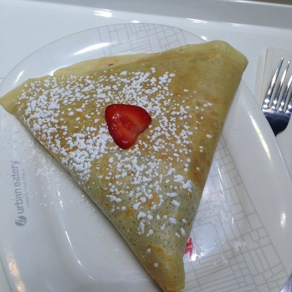 Photo taken at Crepe Delicious by Carl-Olivier on 7/21/2013