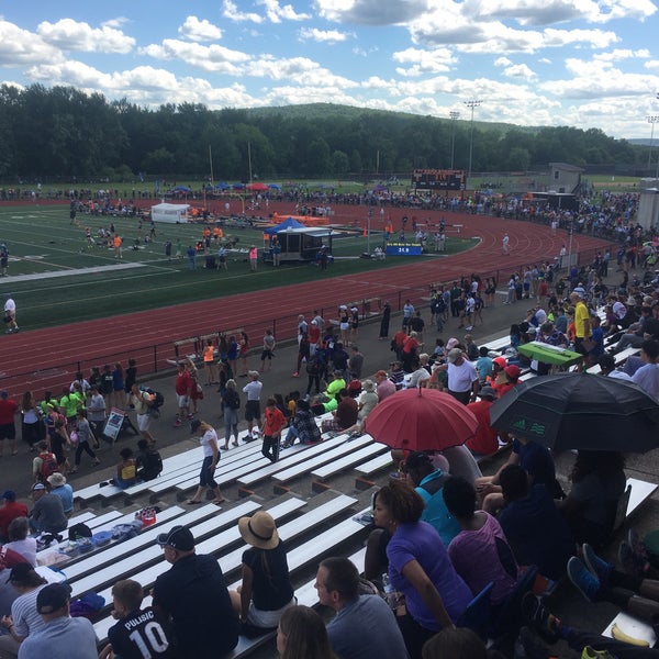 UnionEndicott High School High School in Endicott Historic District