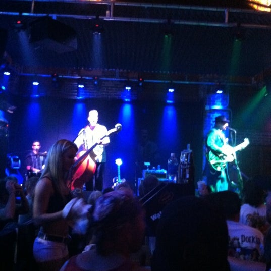 10/20/2012에 Steve N.님이 Bank &amp; Blues Club에서 찍은 사진