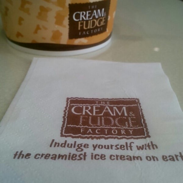 Foto scattata a The Cream &amp; Fudge Factory da ahmad s. il 6/30/2013