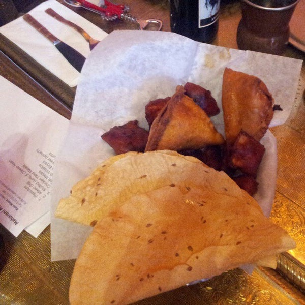 Cafe Maharani Mccully Moiliili Honolulu, HI