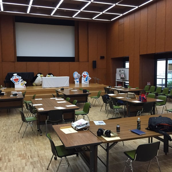 Photos At 朝日新聞 読者ホール Event Space In Chuō