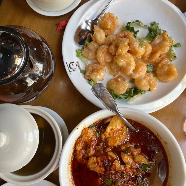 Foto tomada en Lao Sze Chuan Restaurant - Downtown/Michigan Ave  por Anne el 7/2/2022
