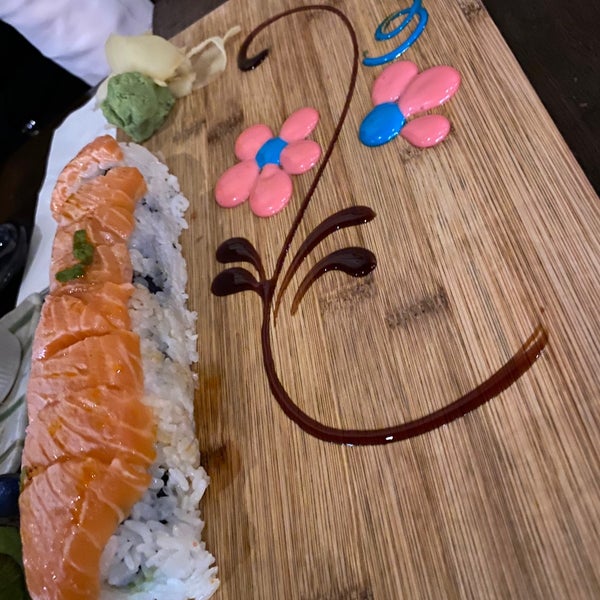 Photo taken at Yuzu Sushi and Robata Grill by Anne on 2/7/2020