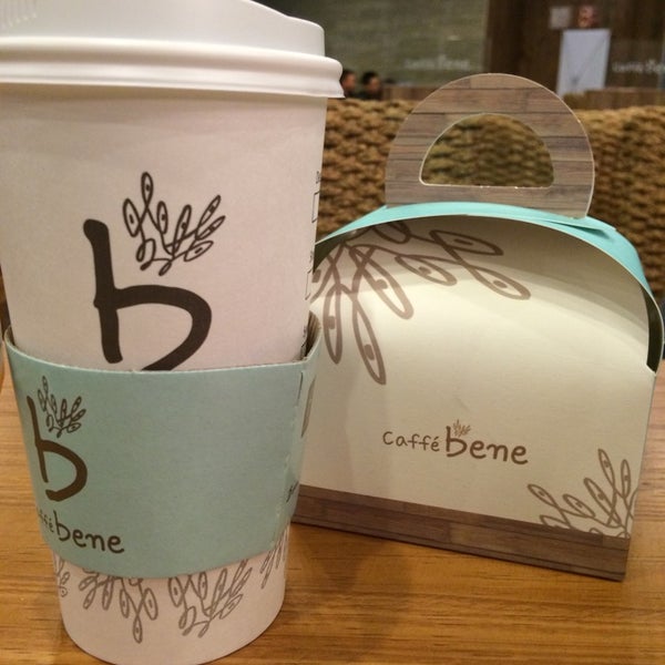 Photo taken at Caffe Bene Glenview by Anne on 4/28/2014