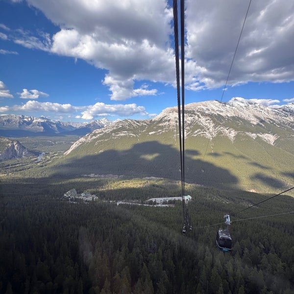 Снимок сделан в Banff Gondola пользователем Anne 5/13/2023