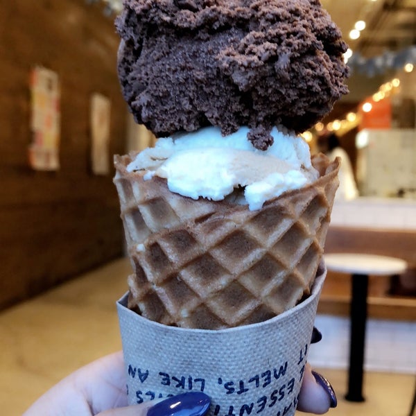Das Foto wurde bei Jeni&#39;s Splendid Ice Creams von Anne am 1/27/2018 aufgenommen