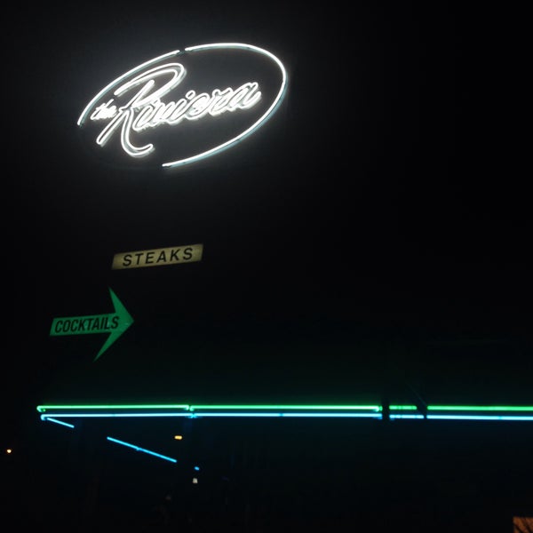 Foto scattata a Riviera Supper Club &amp; Turquoise Room da Alison L. il 1/17/2015