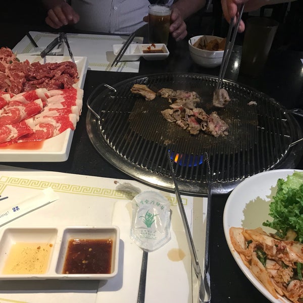 Photo taken at Manna Korean BBQ by keityan on 10/6/2017
