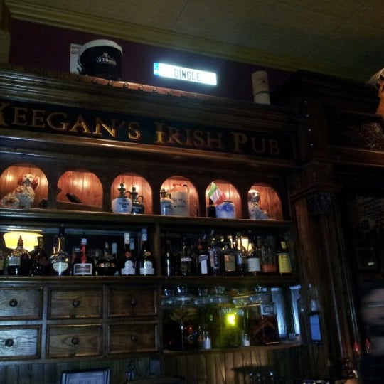 Foto tomada en Keegan&#39;s Irish Pub  por Jen R. el 1/11/2013