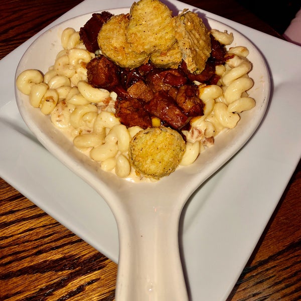 The Burnt End mac & cheese is sinfully delish!