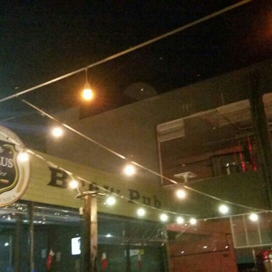 Foto tirada no(a) Haus Bier Microcervejaria Artesanal por Eliane M. em 12/26/2015