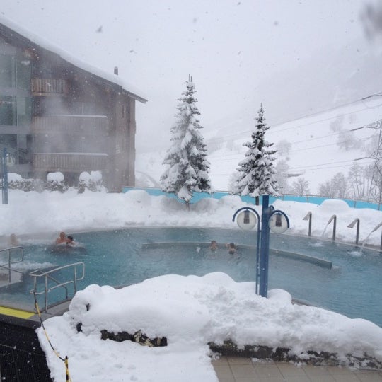 12/4/2012 tarihinde Ascanio M.ziyaretçi tarafından Leukerbad Therme'de çekilen fotoğraf