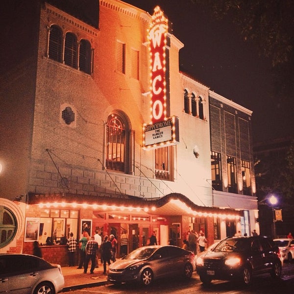 รูปภาพถ่ายที่ Waco Hippodrome Theatre โดย Jeremy R. เมื่อ 11/22/2014