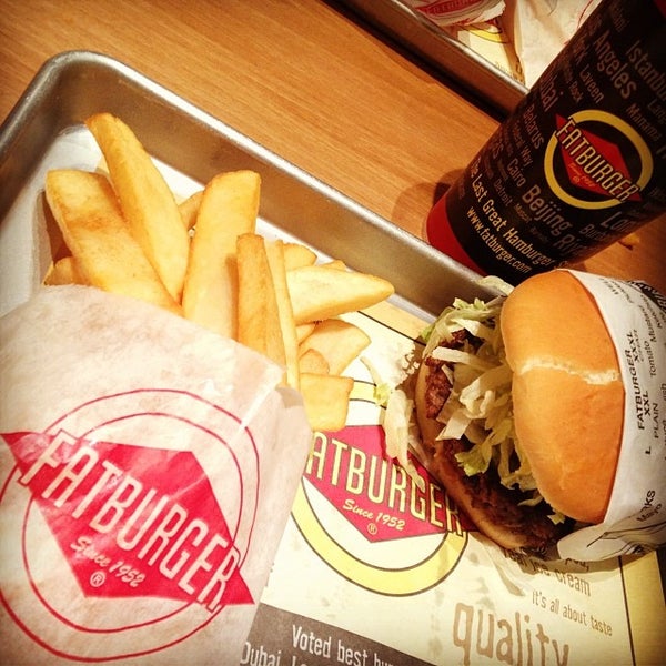 Photo taken at Fatburger by Barry B. on 11/23/2013