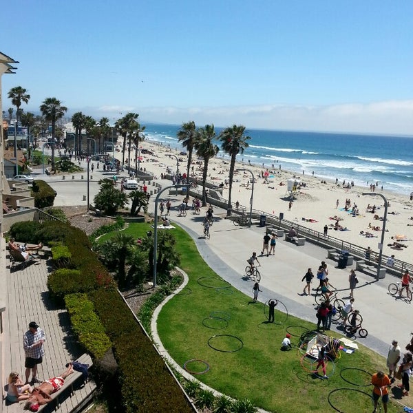Photos At Pacific Beach Boardwalk - Pacific Beach - San Diego Ca