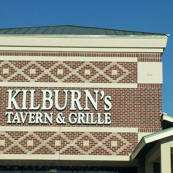 Photo taken at Kilburn&#39;s Tavern &amp; Grille by Jennifer L. on 3/24/2013