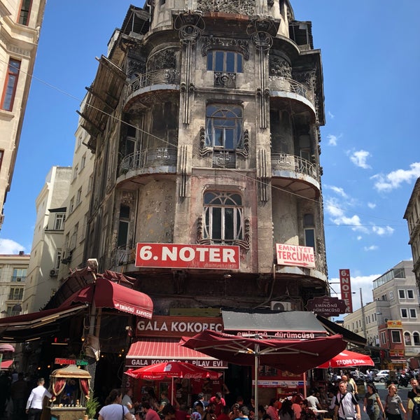 Снимок сделан в Tarihi Eminönü Dürümcüsü пользователем Zehra Y. 8/11/2018