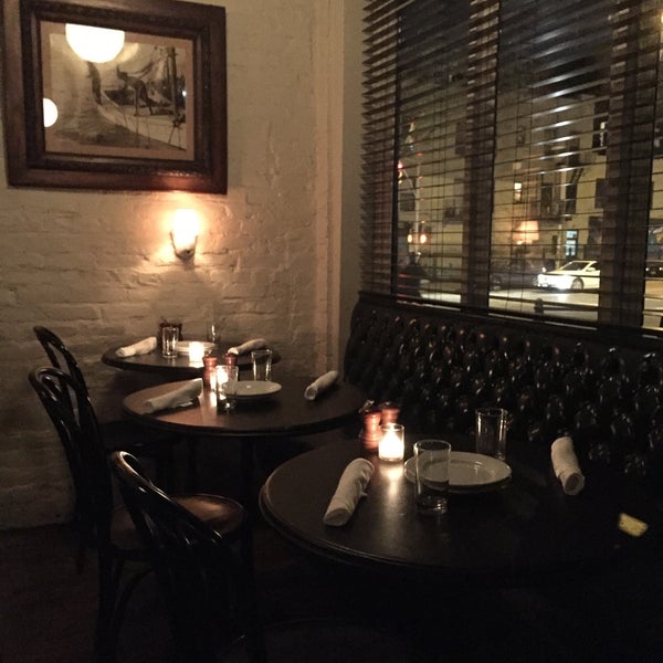 Great atmosphere, perfect place for a delicious and reasonably priced dinner on a week night
