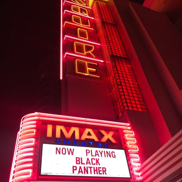 Foto scattata a Esquire IMAX Theatre da Vicky T. il 2/25/2018