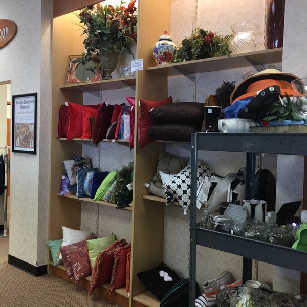 Goodwill 2811 S Range Line Rd