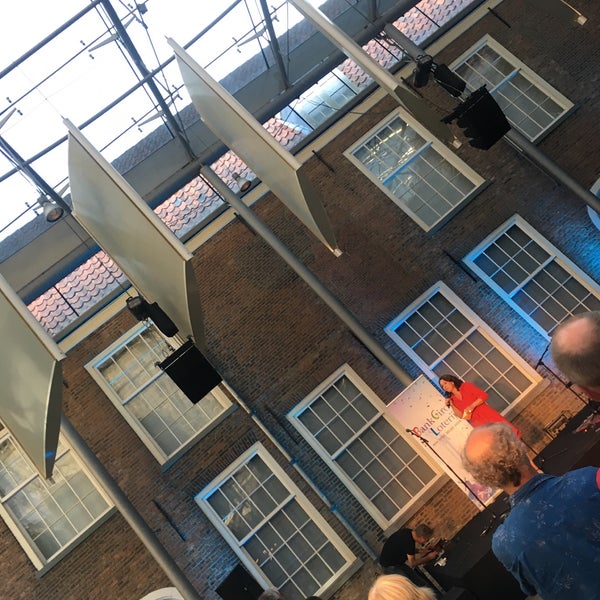 Foto diambil di Museum Prinsenhof Delft oleh geheimtip ʞ. pada 6/26/2019