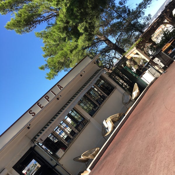 Get Vauvenargues restaurant Free HD